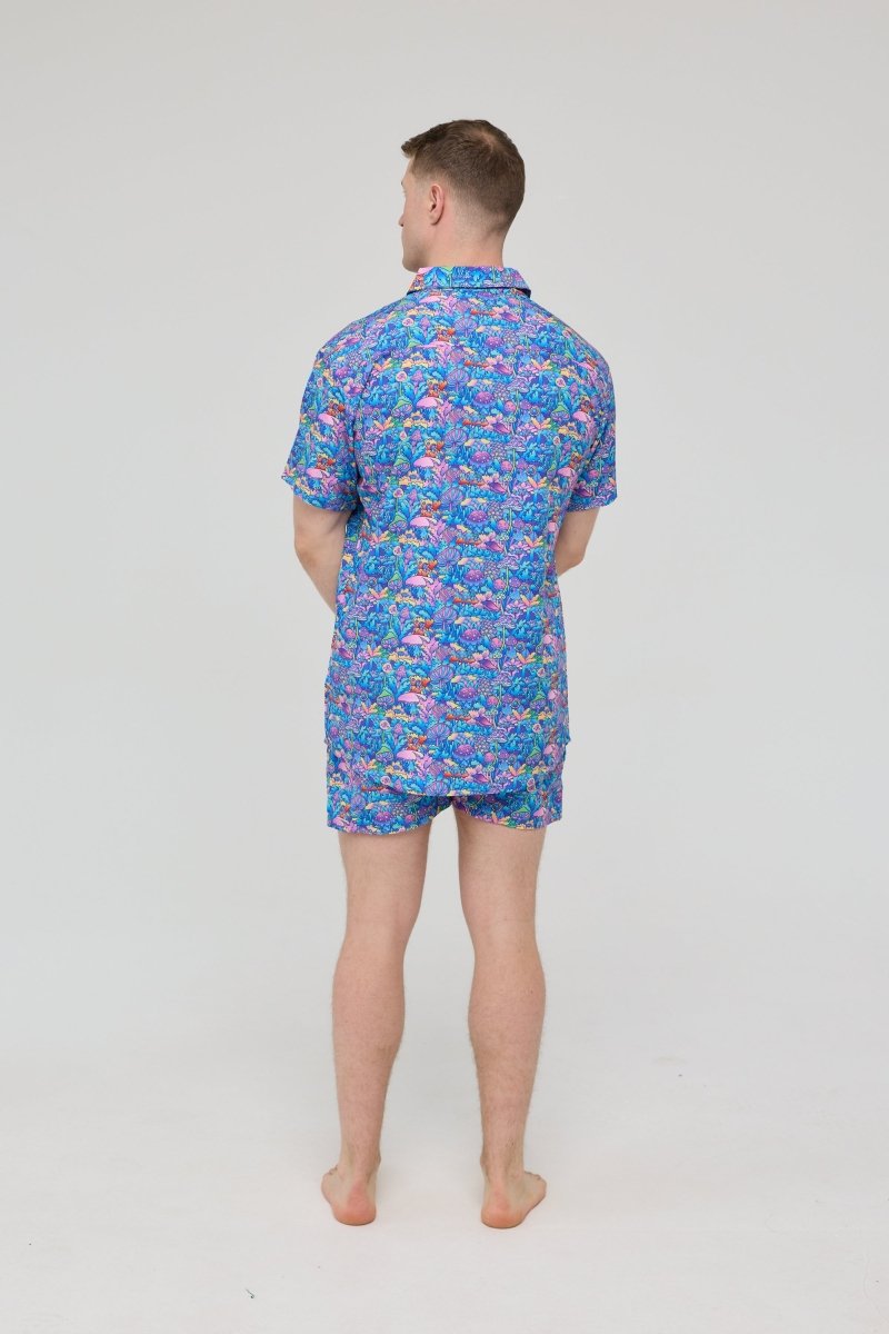 How High Men's Short Sleeve Shirt - OOSC Clothing